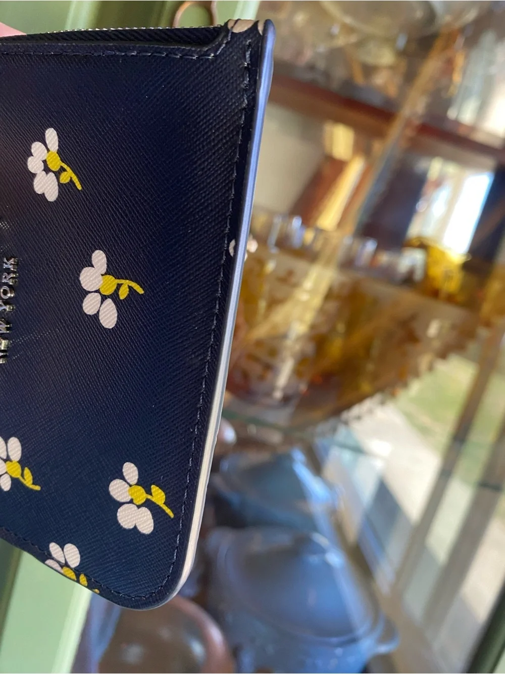 NWOT- Kate Spade ♠️ Daisy Toss Medium Card Holder